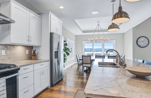 Osage Beach House | NEW LISTING Luxurious Lakefront Home in Prestigious Porta Cima Neighborhood