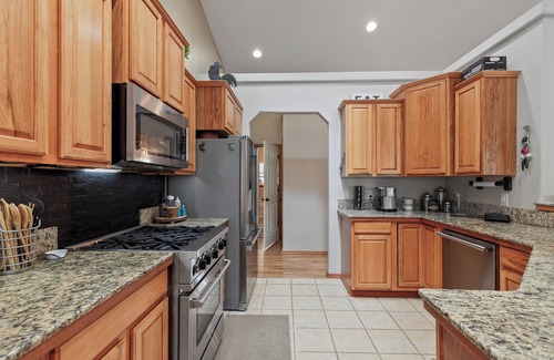 Clarksville House | New Listing! Minutes to Marina & Beach | 8 Miles to CDA | Great Outdoor Space