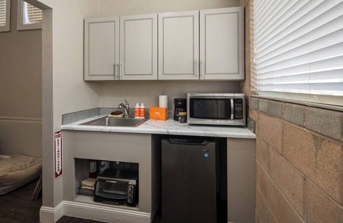 Moab Apartment | New Listing! Modern Studio Retreat in the Heart of Moab