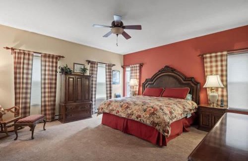 Leadville North House | New Listing Peaceful 4bd in the woods