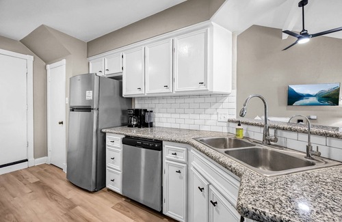 April Sound Condo | New Listing Promotion Near Lake Conroe – Close to Marinas, Dining & Downtown Montgomery