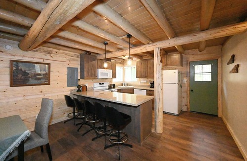 Island Park Cabin | New Listing Sleeps 8 25 Mins to Yellowstone