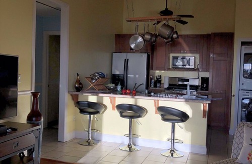 Kona Palisades House | New Listing: Spacious Suite for 4x with panoramic ocean view