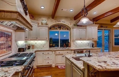 Fallbrook House | NEW LISTING…Spectacular Fallbrook Custom Estate on 2 acres with incredible views