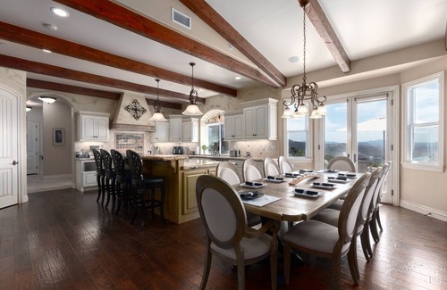 Fallbrook House | NEW LISTING…Spectacular Fallbrook Custom Estate on 2 acres with incredible views