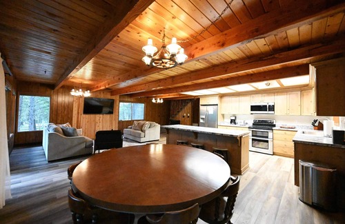 Island Park Cabin | *New Listing* | Waterfront!| 17 Miles to Yellowstone!