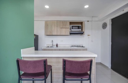 El Tesoro Apartment | New loft close to parque lleras with city View