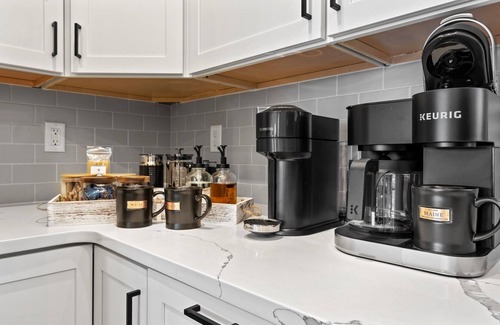 Sunday River Area House | New LUX Chalet w/HotTub +Sauna +Games+5min2Slopes