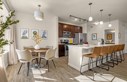 Parker Condo | NEW Luxe Monthly Haven - Pool+Gym - Trails - Stocked