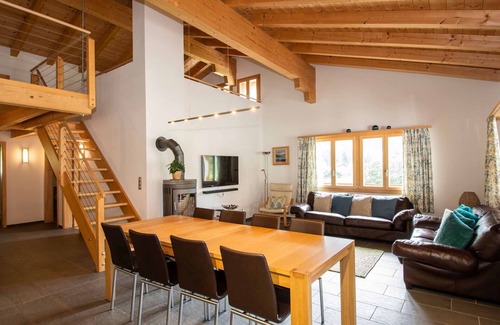 Adelboden Apartment | New, luxurious, 5-star attic apartment with gallery for 8 persons.