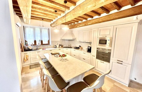 Castel del Piano Villa | NEW luxurious Villa Podere Vista Verde Tuscany, with 6 boardrooms & Pool