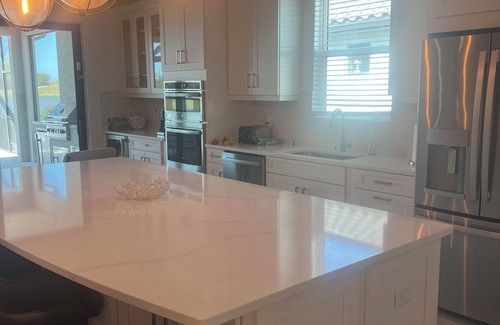 Biggar House | New luxury 3/3+ home in Esplanade Lake Club