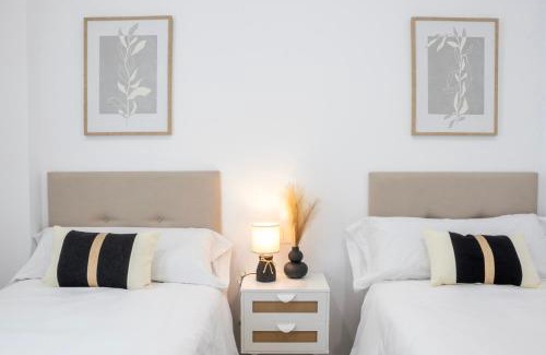 Tomares Apartment | NEW! Luxury 3BR apartment with POOL & FREE parking