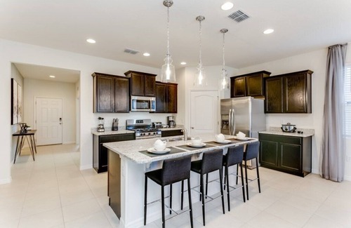 Sunridge Woods Villa | New Luxury 6 Bedroom 4.Bath Solterra Home With Spa On Solterra Resort With High End Furnishings