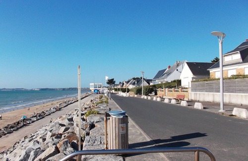 Saint-Pair-sur-Mer Apartment | New luxury apartment in the city center, 300 meters from the beach