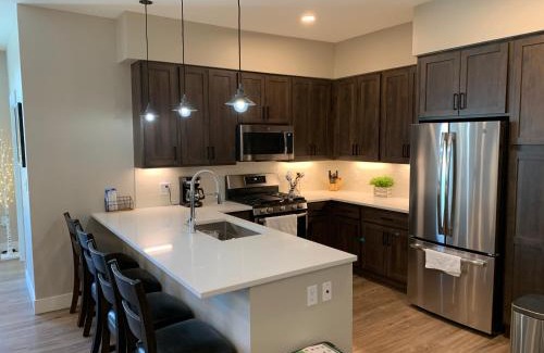 Winter Park House | New Luxury Condo 406 I Huge Hot Tub I Great Views I Best Price I FREE Adventures Daily