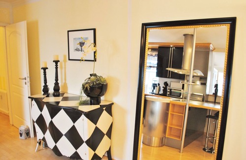 Binz Apartment | New! Luxury penthouse in 1A location with sauna and rooftop terrace, beach chair on the beach
