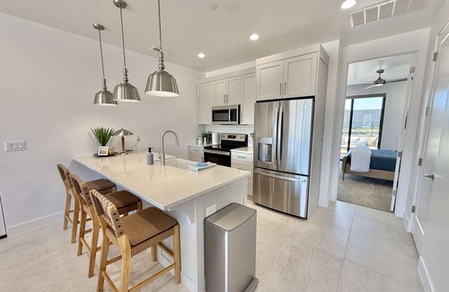 Kanab House | New Luxury Townhome | Near Zion & Bryce | Views