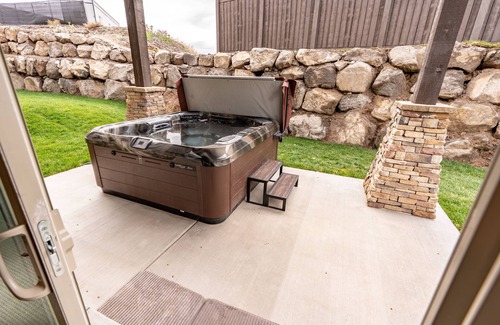 Park City House | New Luxury Townhome-perfect vacation getaway -sleeps 8-11