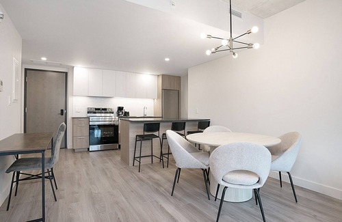 Milton Park Apartment | New Luxury Unit in Heart of MTL 806 | Metro access
