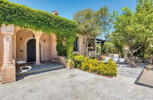Riou - Petit Juas - Av de Grasse Villa | New! Luxury villa near Cannes center
