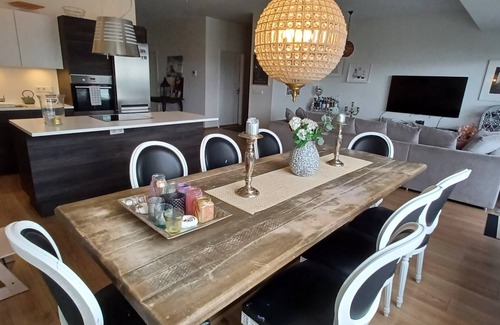 Downtown Apartment | New Modern 3BR, Great View & Private Parking