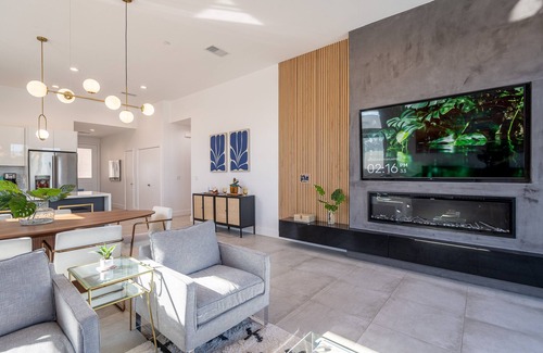 Desert Hot Springs House | New! Modern 4B/3B | Hot Tub, Pool | 2 King suites | EV charger