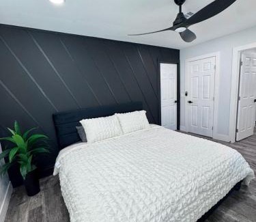 Camelback East House | New modern centralized and lux home in Phoenix