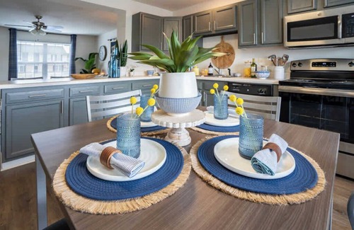 Columbia Apartment | New! Modern Comfort w/Pool & Clubhouse