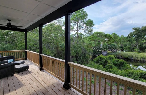 Alligator Point House | New modern home, 3 minute walk to the beach, on bike trail, full RV hookup