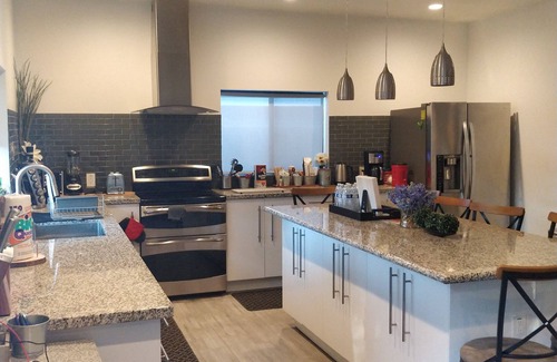Camelback East House | New Modern Home close to Phoenix Mountain