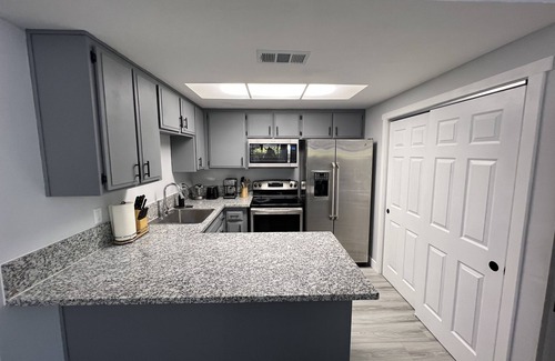 Fair Oaks House | NEW modern, spacious, beautiful