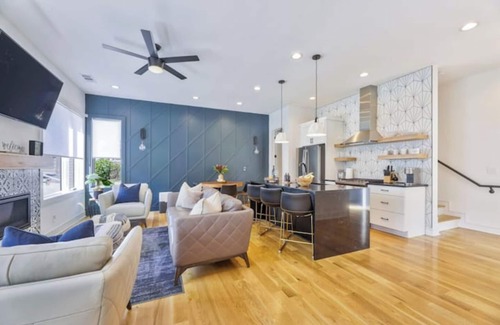 Old Fourth Ward House | New Modern Town-Home with Stunning Rooftop Views