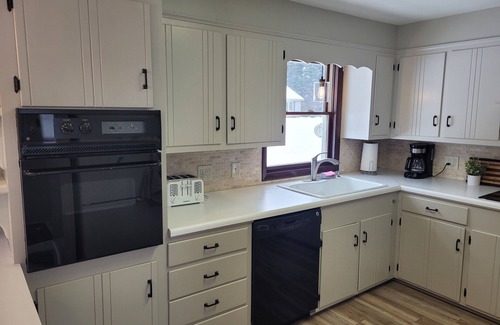 Empire House | New! My Roam'n Empire - Super Cute with Water Toys and Great Location! Walk to Downtown and Beach!