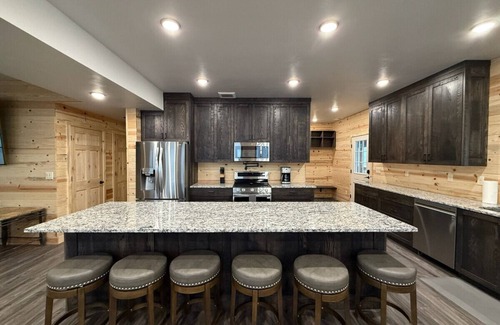 Island Park House | NEW! Near Yellowstone, Indoor Pickleball & 2 Hot Tubs - The Last Resort