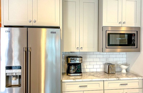 Auburn House | New! No Dawgs- Full 3-bedroom house minutes to campus