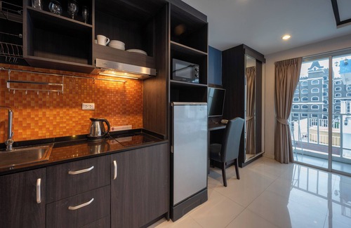 Pratumnak Hill Apartment | New Nordic Club 1 by Apartwell