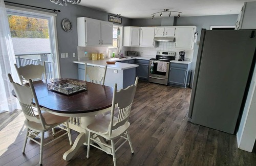 Merrill House | NEW NOV 2025 - Spacious & Quiet 3-bedroom/2 bath country home in Merrill WI