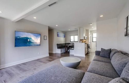 North Pacific Beach Condo | NEW ☆ Ocean & Dining 2 Blocks ☆ AC ☆ Dogs OK