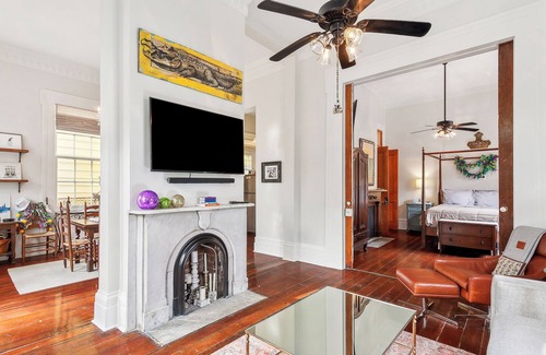 Lower Garden District Condo | New Orleans charm with Gated Parking!