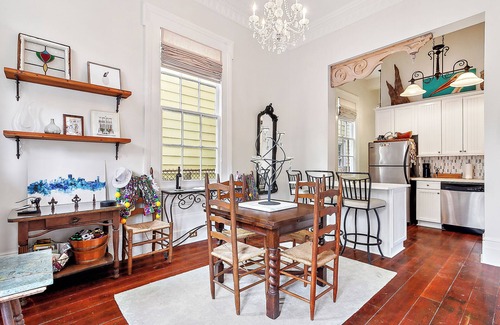 Lower Garden District Condo | New Orleans charm with Gated Parking!