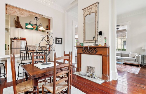 Lower Garden District Condo | New Orleans charm with Gated Parking!