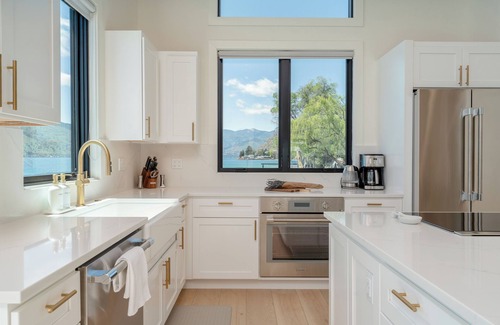 Chelan House | NEW! Over the Lake Waterfront Home with Boat Access