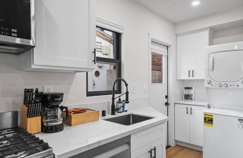 North Pacific Beach Apartment | New Pacific Hideaway