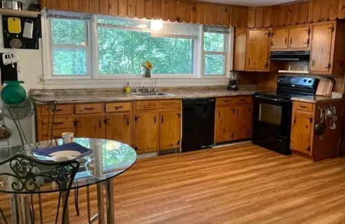 New Paltz House | New Paltz entire home: King BR & Twin BR