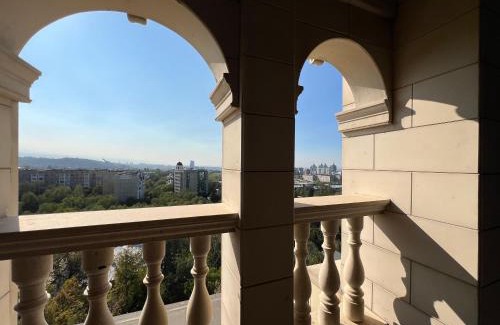 Almaty Apartment | New Penthouse near Kok-Tobe with Mountain & City Views