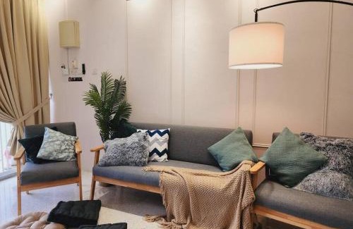 Ss 4 Villa | New! Petaling Jaya Landed Corner Home 4 BedRooms for up to 17 pax, Kelana Jaya, BBQ ,Paradigm Mall, LDP