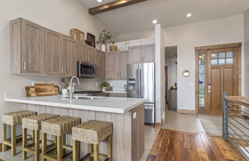 Eden House | New Powder Mountain Modern Retreat w/private Hot tub