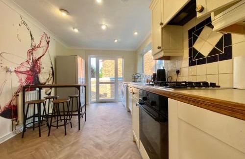 Norwich House | NEW Premium House in Norwich, 5 bedrooms and Private Parking