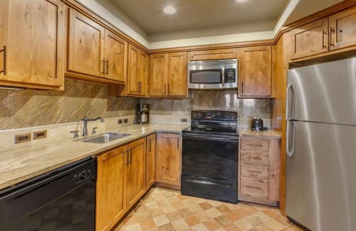 West Sedona Resort | NEW PRICE! - Sedona Summit Resort - 2 Bedroom Sleeps 8, Location and Amenities !